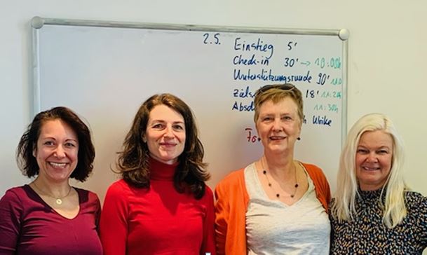 Vier selbstständige Frauen starten ein Erfolgsrteam